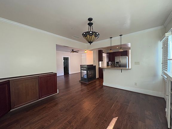 4th image of 232 Mariposa Ave