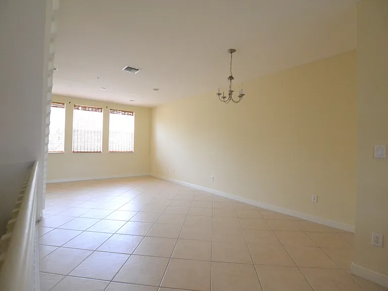 690 Amador Ln #2 — Photo 17