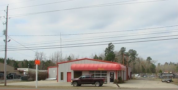 1st image of 701 N Pecan St