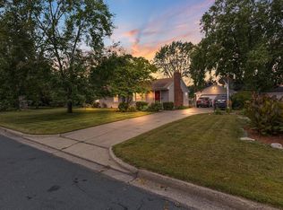 9312 Clinton Ave S, Bloomington, MN 55420