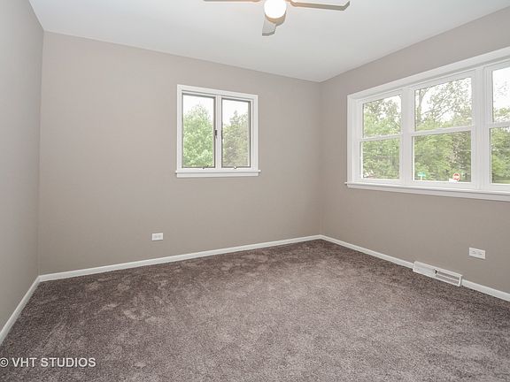 5th image of 16041 Lorel Ave