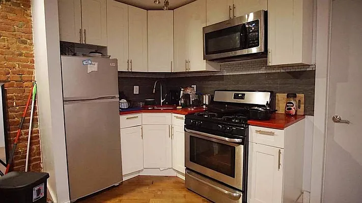 Rented by Nooklyn NYC LLC | media 44