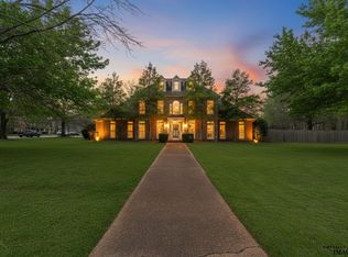 923 Woodland Trace Ln, Cordova, TN 38018