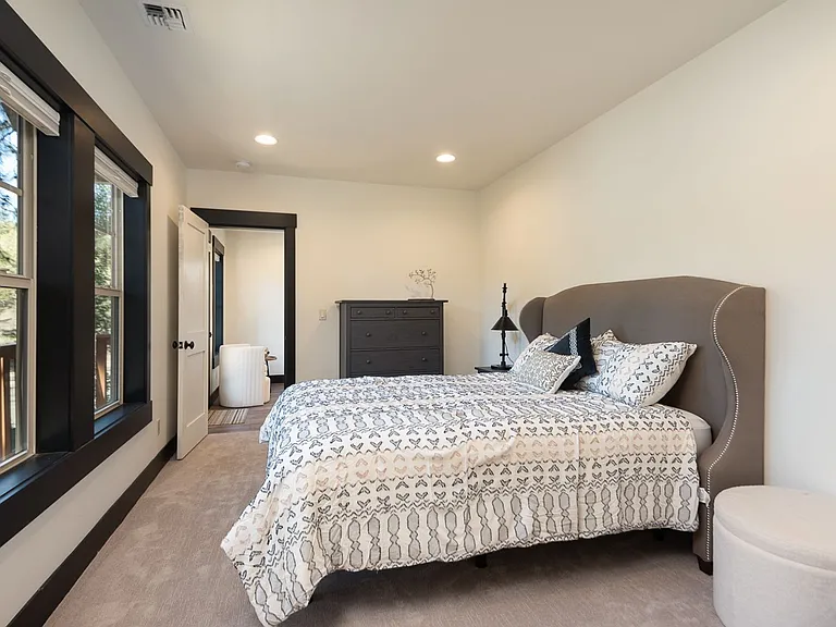 2340 NW Bens Ct — Photo 19