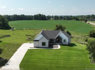 973 Highland View Ln, Metamora, MI 48455