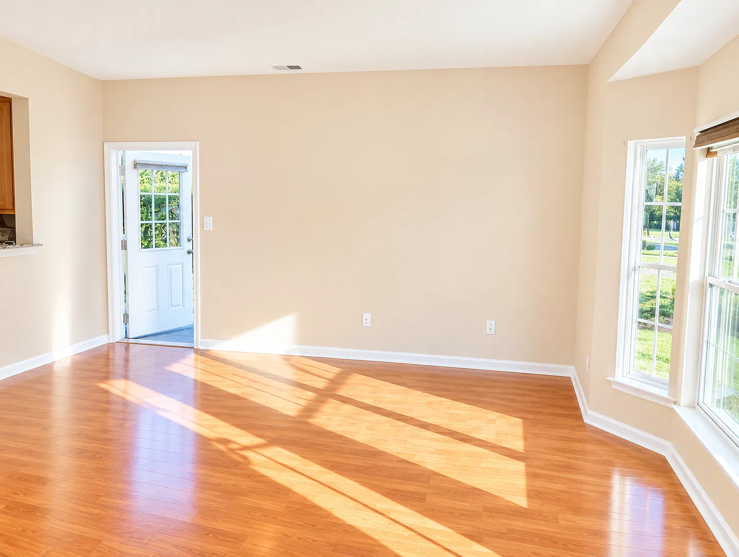 2 bed, 1.5 bath, 1500 sqft, $1,900 — Photo 4