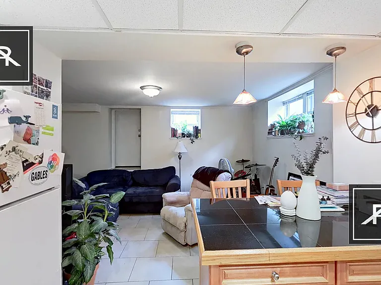 17 Glenville Ave #B7 — Photo 2