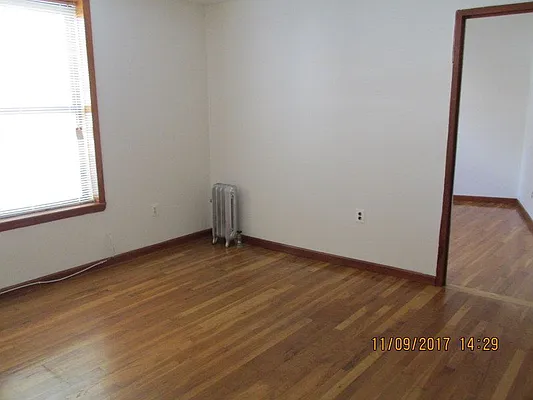 Rented by Windsor Homes Realty Corp | media 6