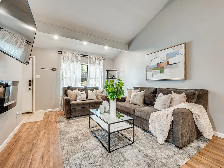 13618 Brookgreen Dr — Photo 17