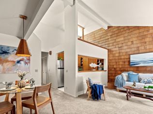 461 Dela Vina Ave APT 209, Monterey, CA