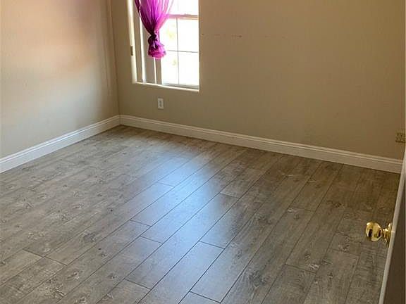 5th image of 11829 Galvani St