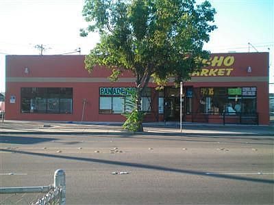 1st image of 2202 E Fremont St