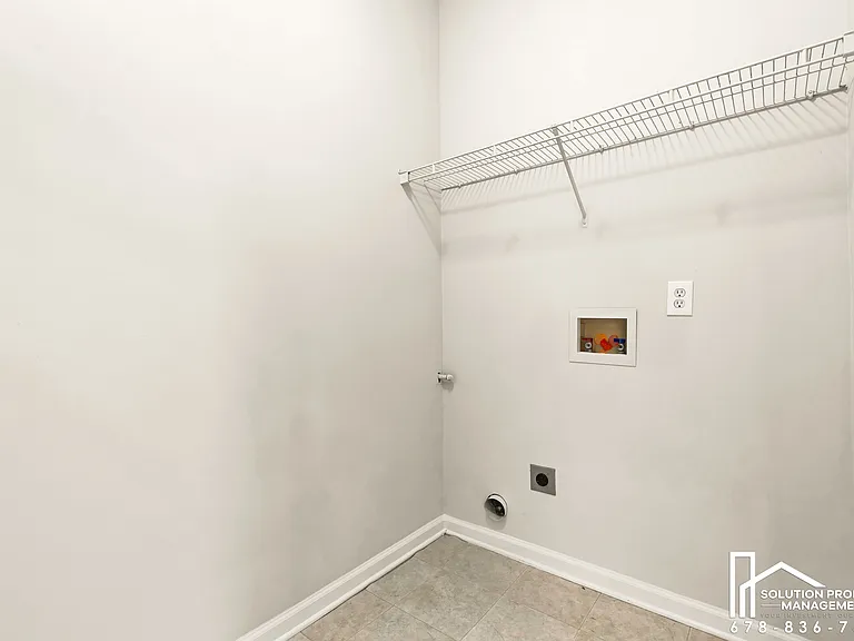 3862 Guilderoy Ln — Photo 7