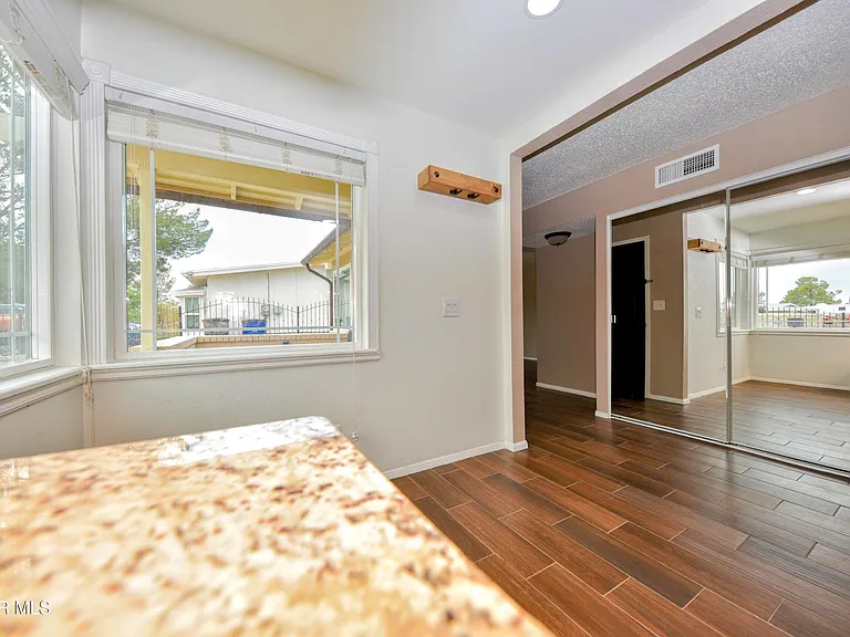 10348 Darin Rd — Photo 29
