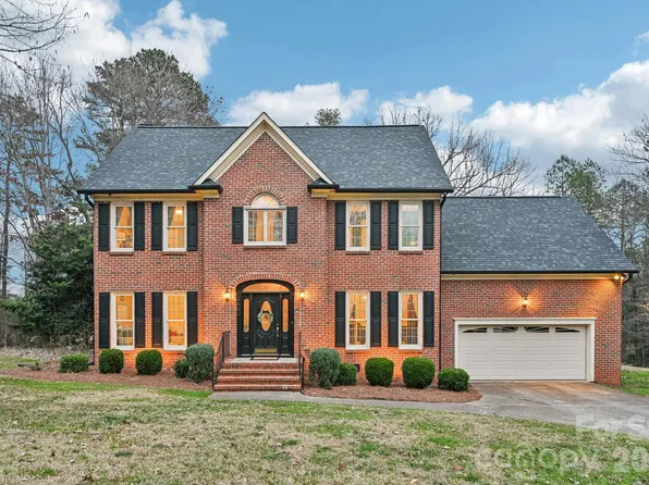3801 Cherrybrook Dr, Mint Hill, NC 28227