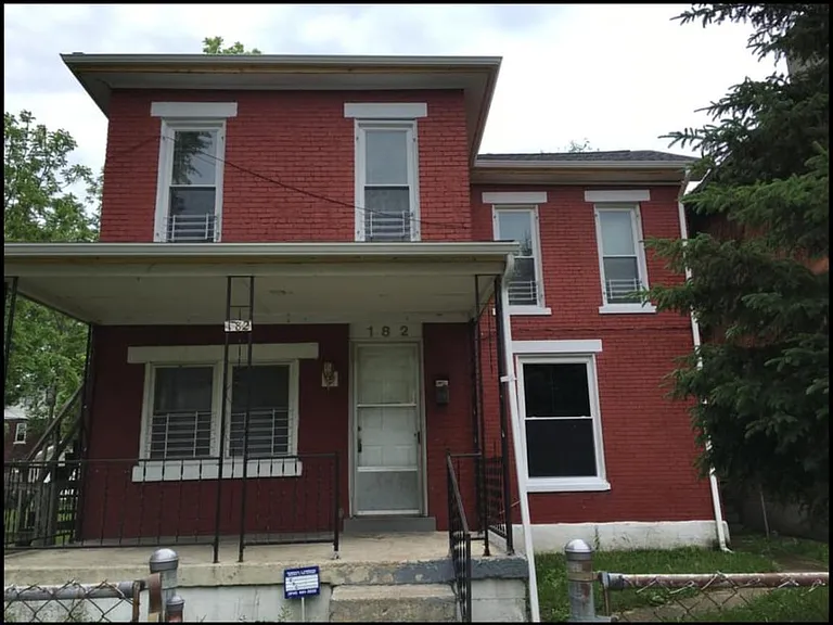 182 Miami Ave — Photo 1