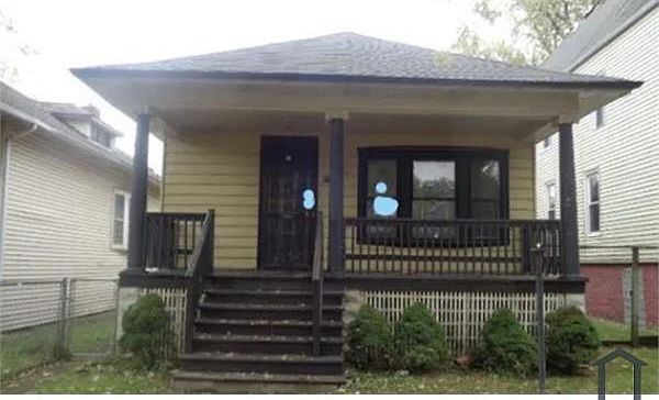 1st image of 8025 S Escanaba Ave