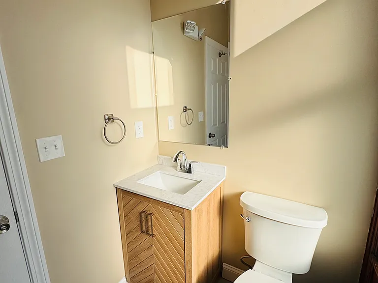 7 Oak St — Photo 51