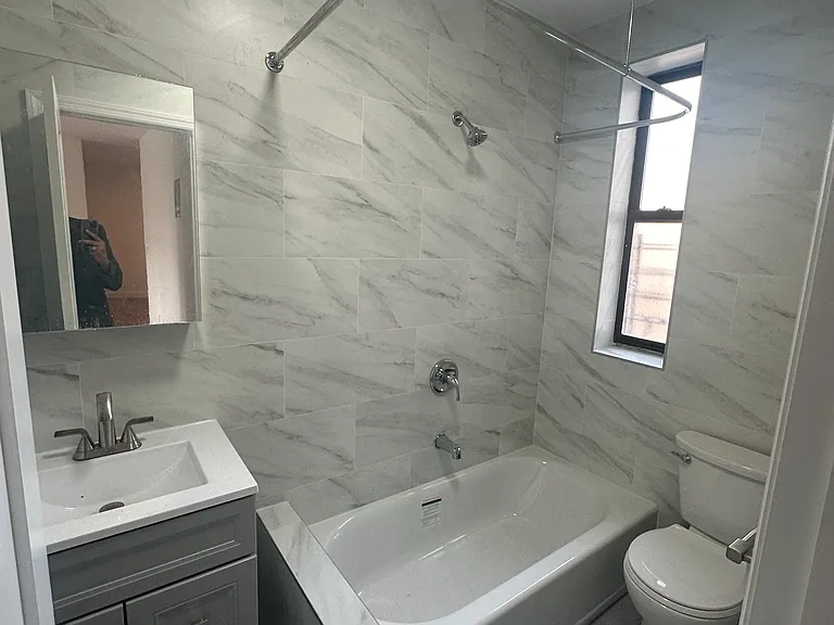 3510 Bainbridge Ave #4CC — Photo 10