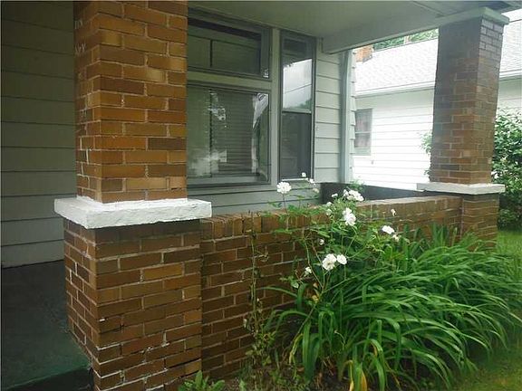 5th image of 2620 Stanley Ave