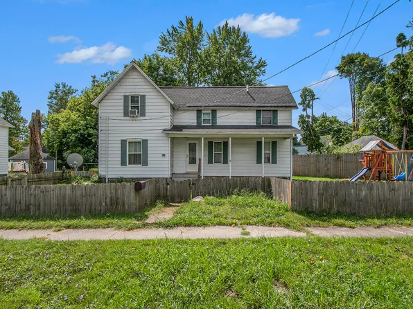 628 E State St, Hastings, MI 49058