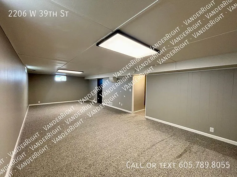 2206 W 39th St — Photo 21