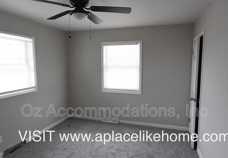 1109 S Appleton Ave — Photo 7