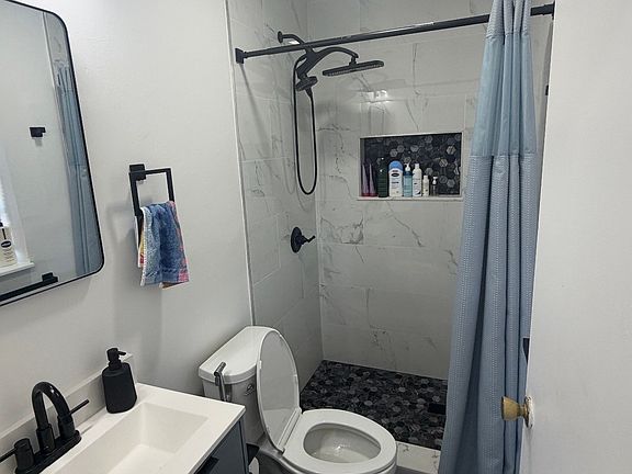 5th image of 42 Lake Shore Ter APT 4