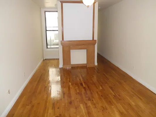 Rented by Maximus Realty Group | media 21