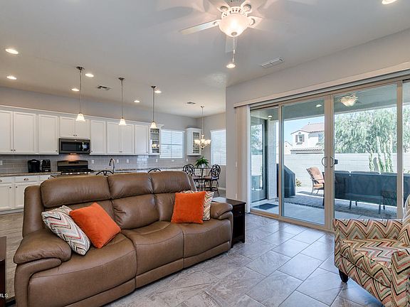 4th image of 2830 E Citrus Way