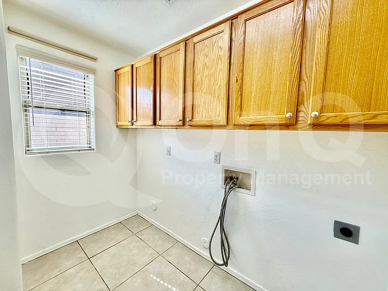 9940 E Medina Ave — Photo 30