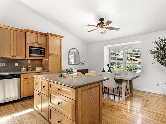 5th image of 476 Talbot Avenue