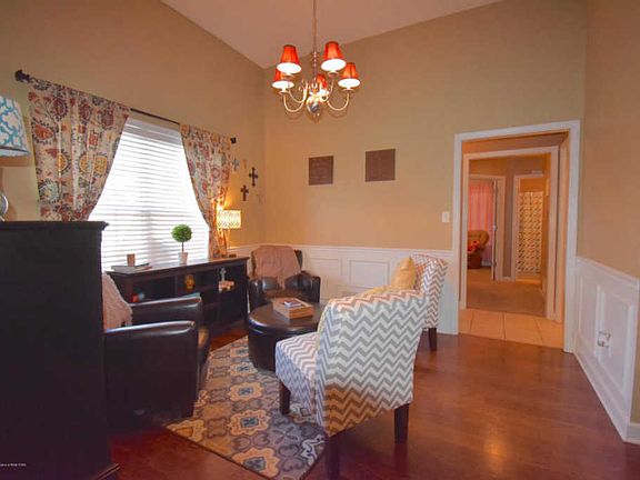 5th image of 7286 Thomas Dr