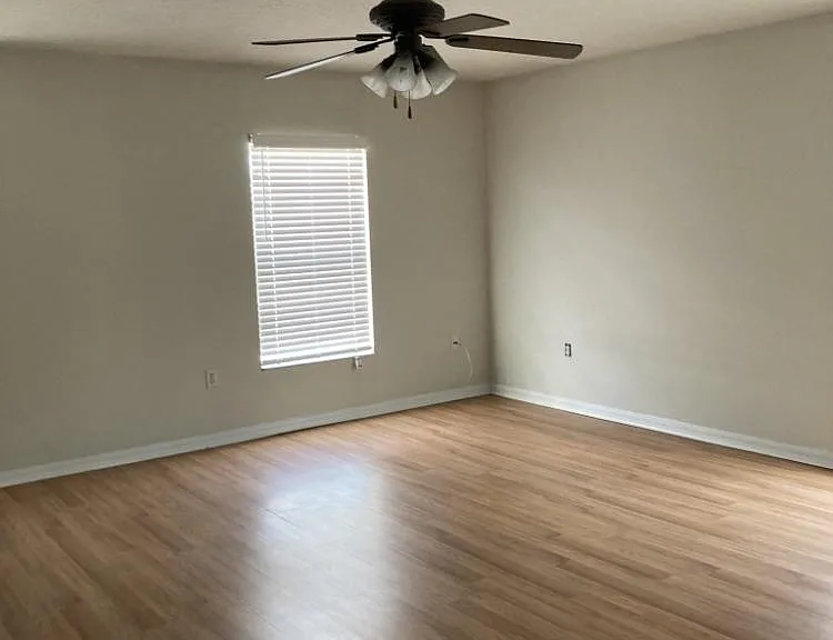 2627 Lyndscape St — Photo 20