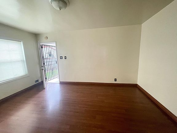 3rd image of 5525 Via Corona St