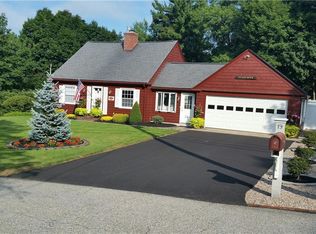 19 Esek Hopkins Ln, Cumberland, RI 02864