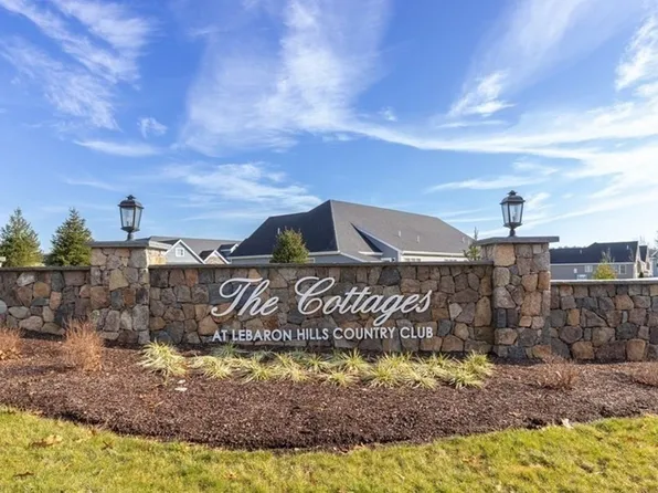 16 Country Club Ln #16, Lakeville, MA 02347