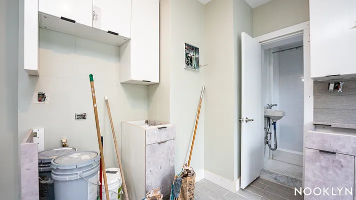 Rented by Nooklyn NYC LLC | media 9