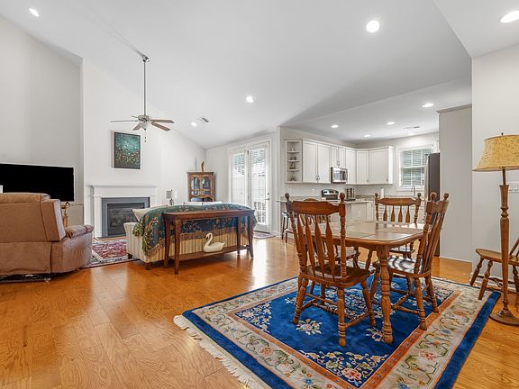 4th image of 1637 Sawgrass Ct