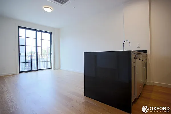 Rented by Oxford Property Group | media 19