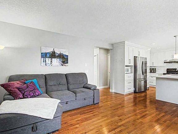 4th image of 1410 W 38th St SW