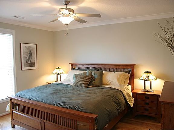 Master Bedroom w/attached Bath