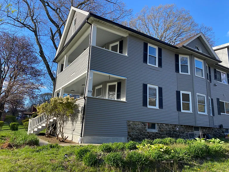 318 Holden St #1 — Photo 3