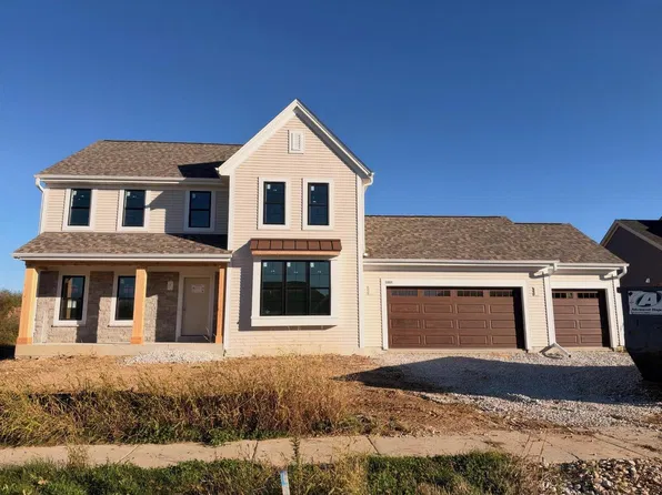 3805 White Oak WAY, Waukesha, WI 53188