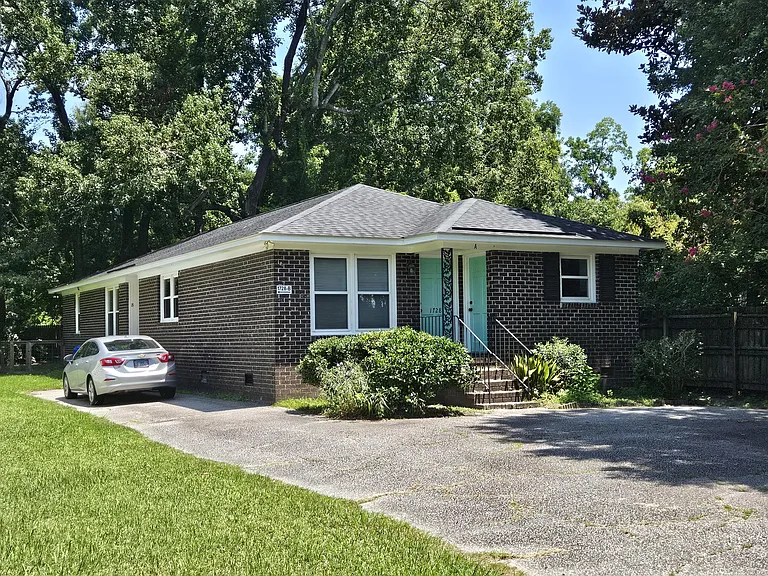 1728 Pinckney Park Dr #B — Photo 17