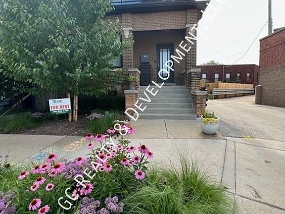 2nd image of 3326 N Sacramento Ave