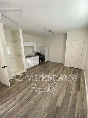 706 W Taylor St Photo 1