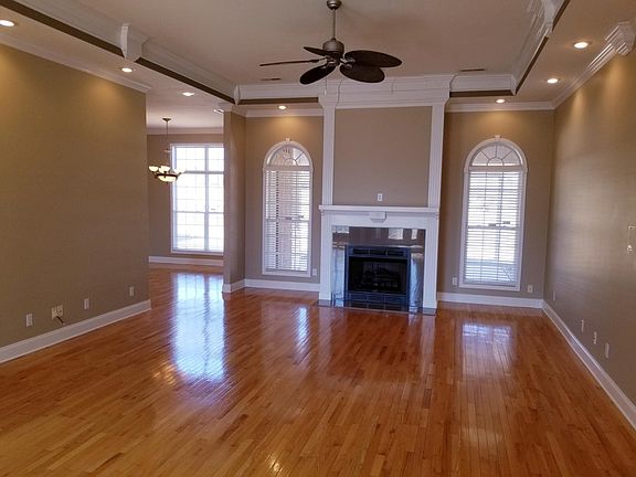 4th image of 242 Plantation Springs Dr