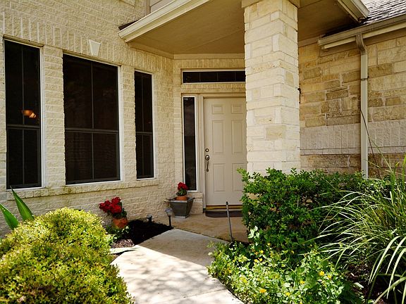 2nd image of 29 Troon Dr