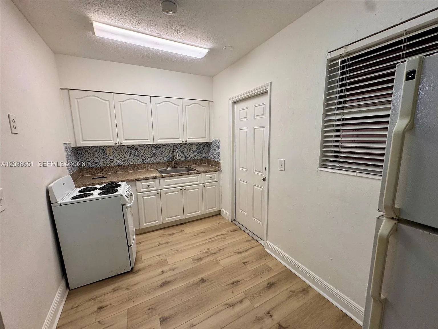 2 bed, 2.0 bath, $2,200 — Photo 4